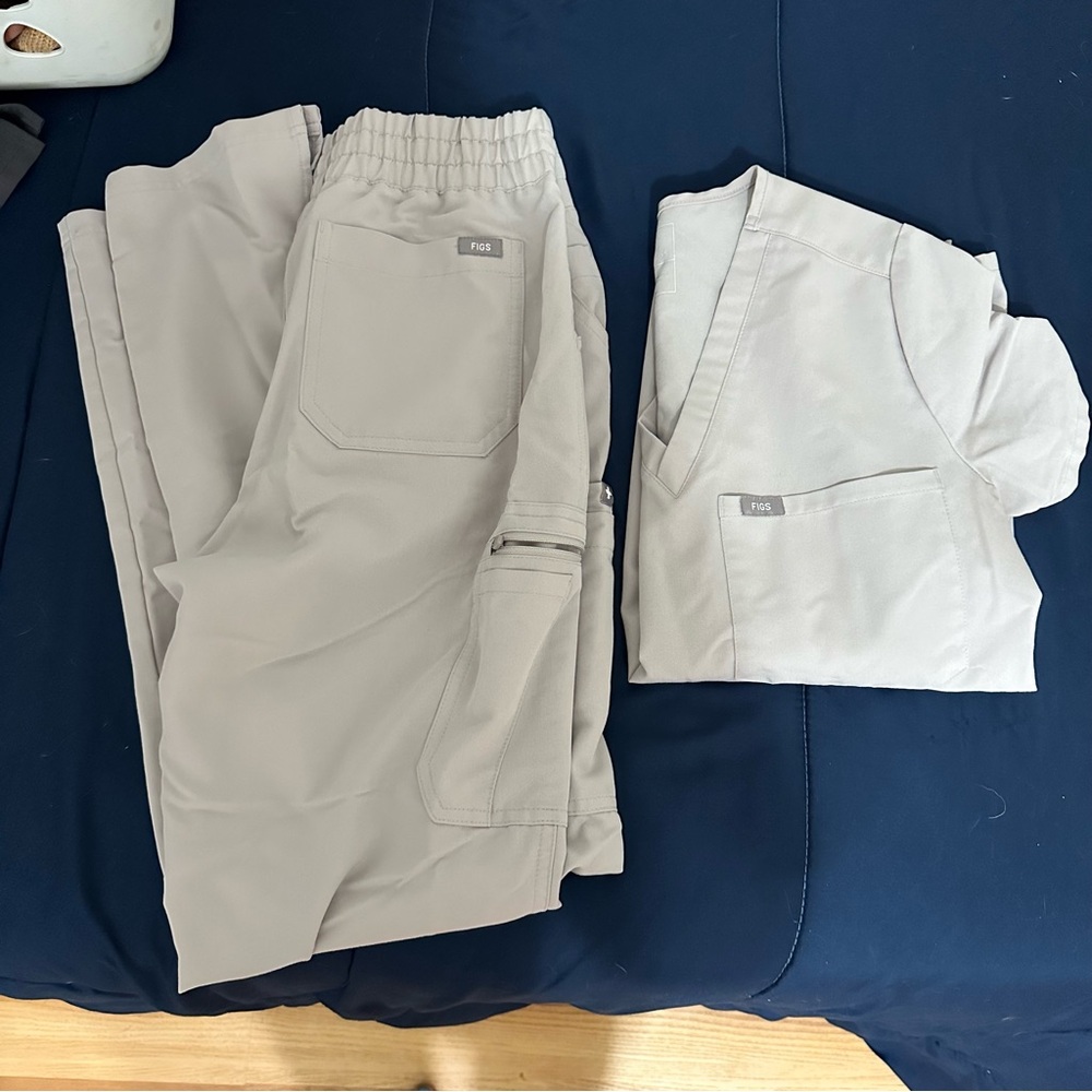 FIGS 7 sets